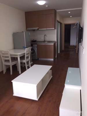 临平欢乐城公寓 拎包入住，月租2200元，都市生活的理想选择